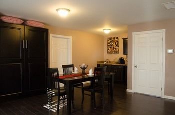 Hertzog Homestead 2* Ephrata